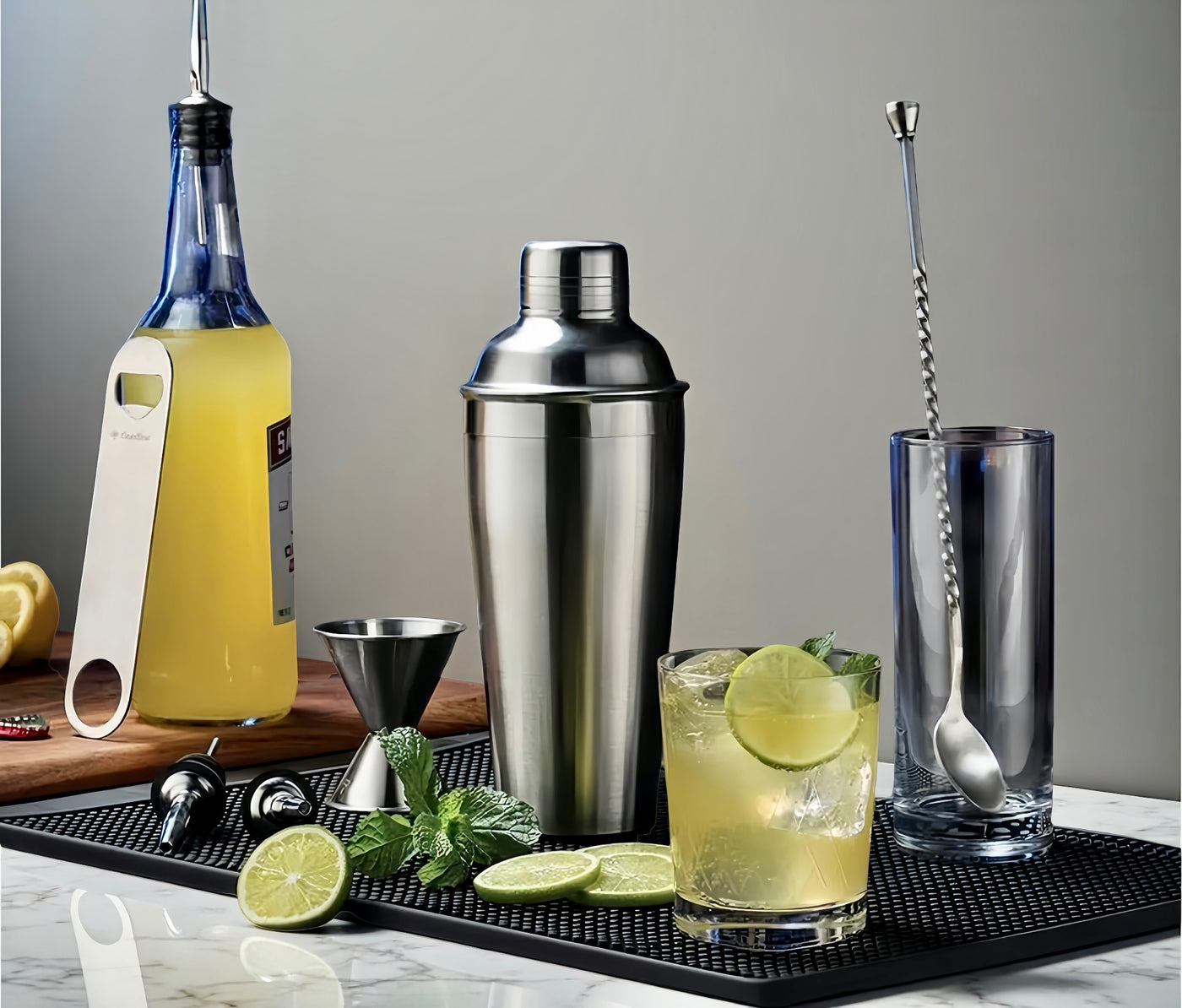 8 piece Cocktail Shaker Set